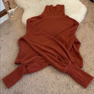 Burnt red cropped turtle neck